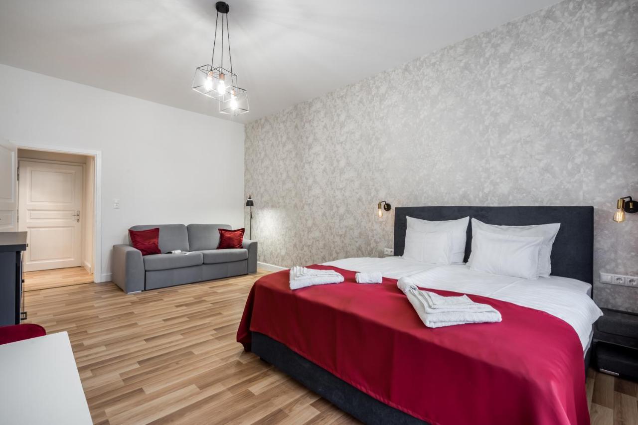 Hotel Clariss Balatonalmadi Exterior photo