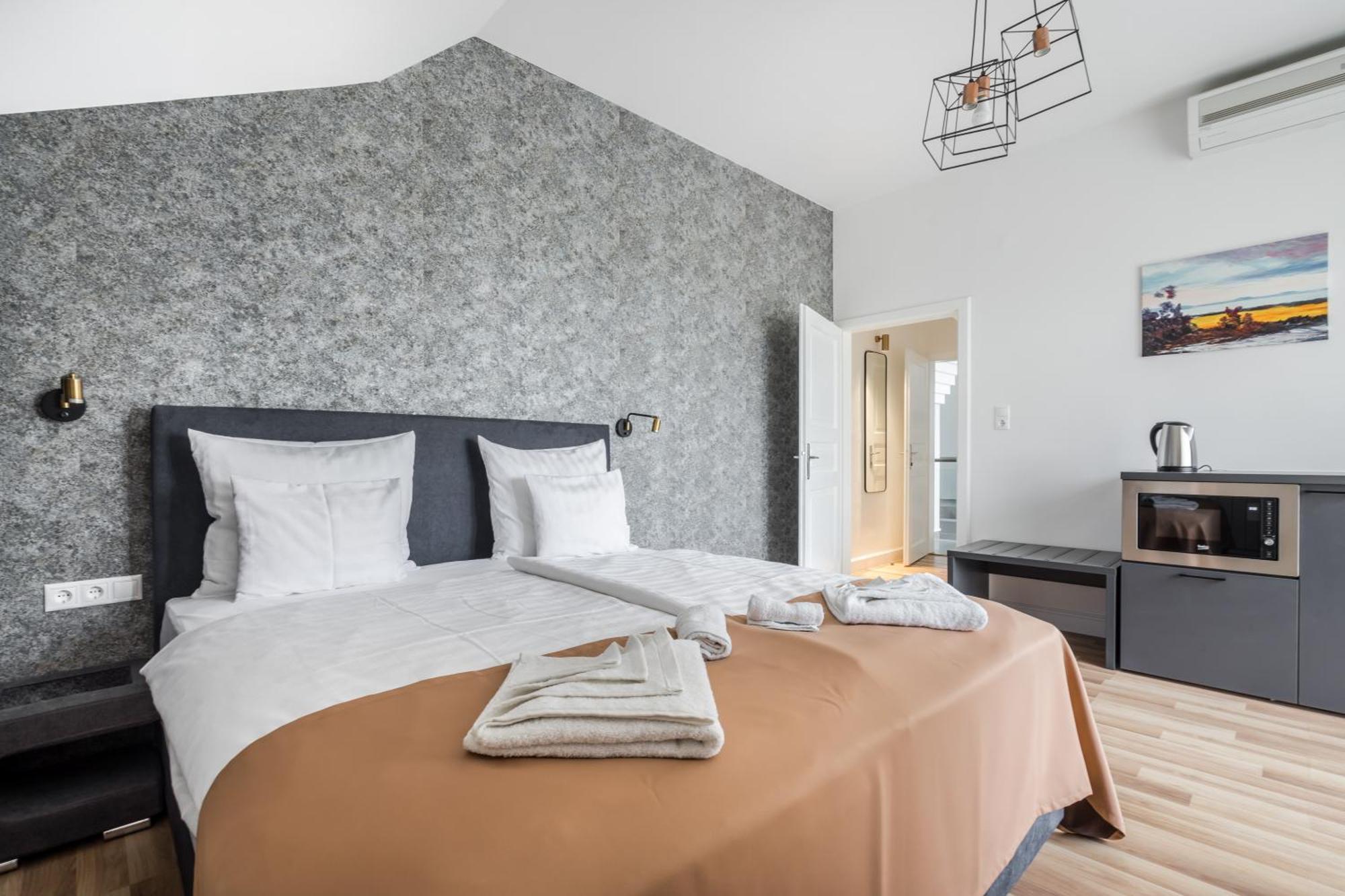 Hotel Clariss Balatonalmadi Room photo